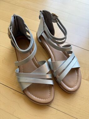 Women's Metallic Gladiator Silver Strappy Ankle Sandals